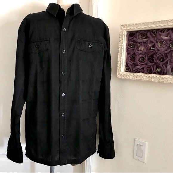 Lost Shirt~Black Button Down / Host Pick - Picture 11 of 11